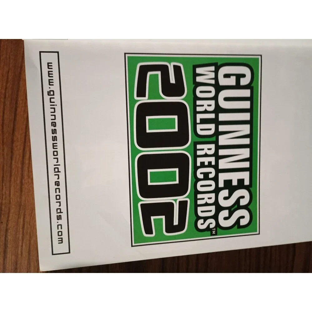 Guinness‎ World Records 2002 Hardcover Book